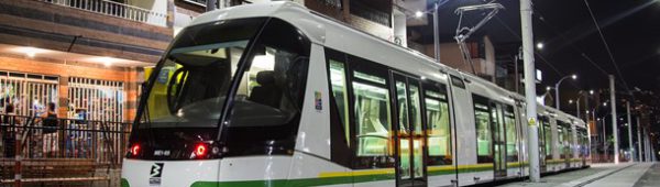 tranvia-de-medellin_nocturna